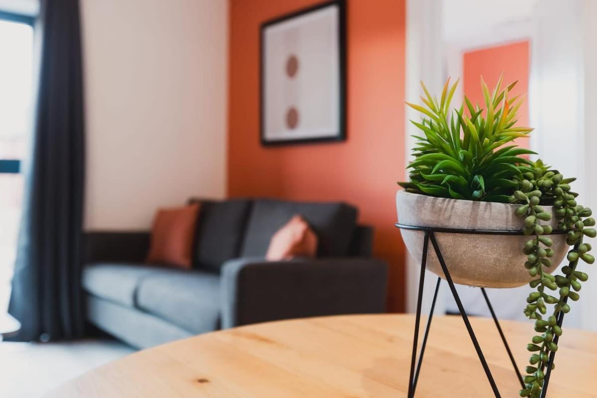 Stayzeni, Hardwick House Derby 2 Bed Apartment Esterno foto